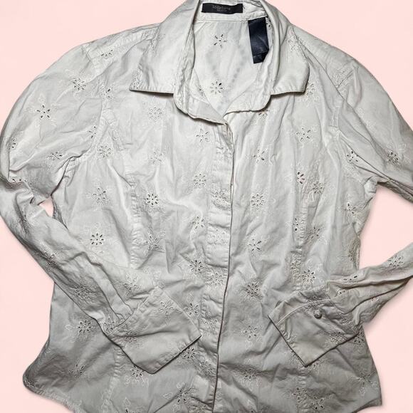 White floral button up shirt with - Picture 3 of 4